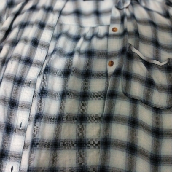 Ambercrombi flannel - Picture 3 of 3